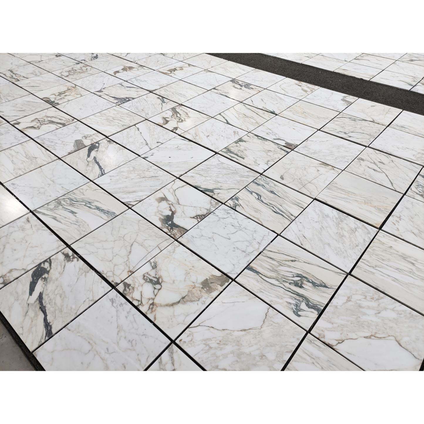 18" x 18" CALACATTA MONET TUMBLED