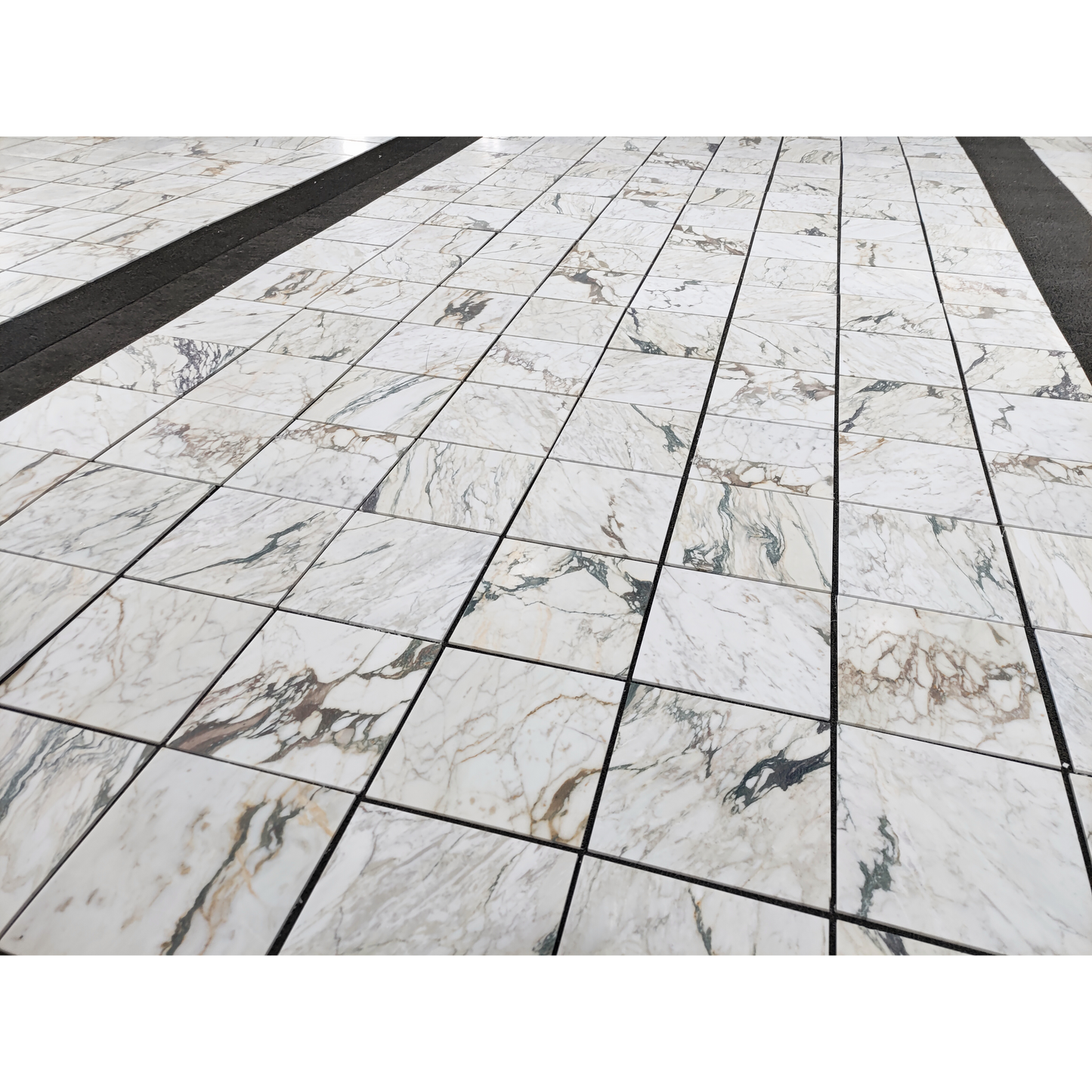 18" x 18" CALACATTA MONET TUMBLED