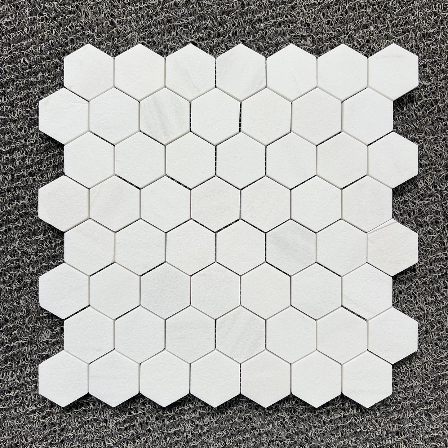 4CM HEXAGON BIANCO DOLOMITE LEATHERED