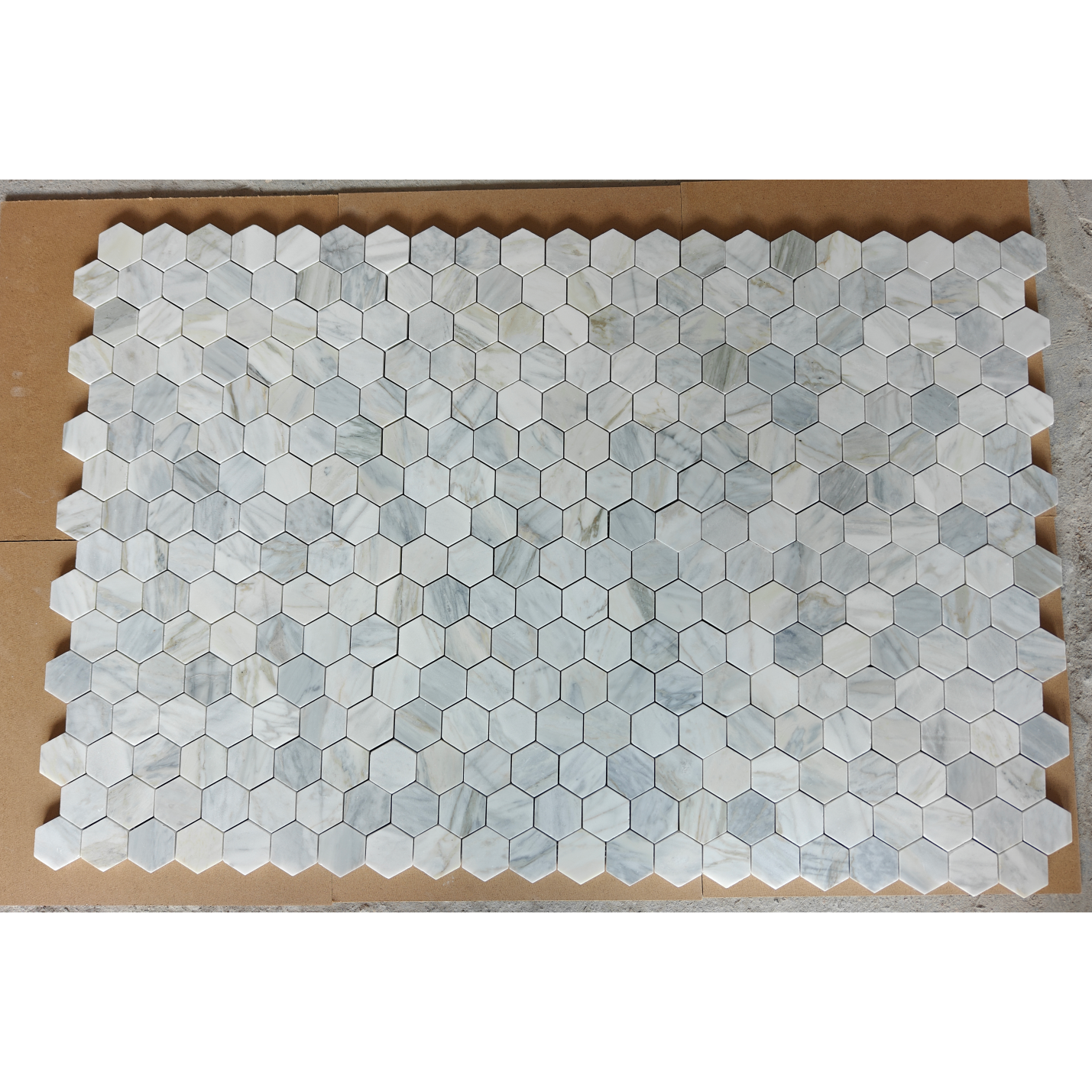 4CM HEXAGON CALACATTA MANHATTAN HONED