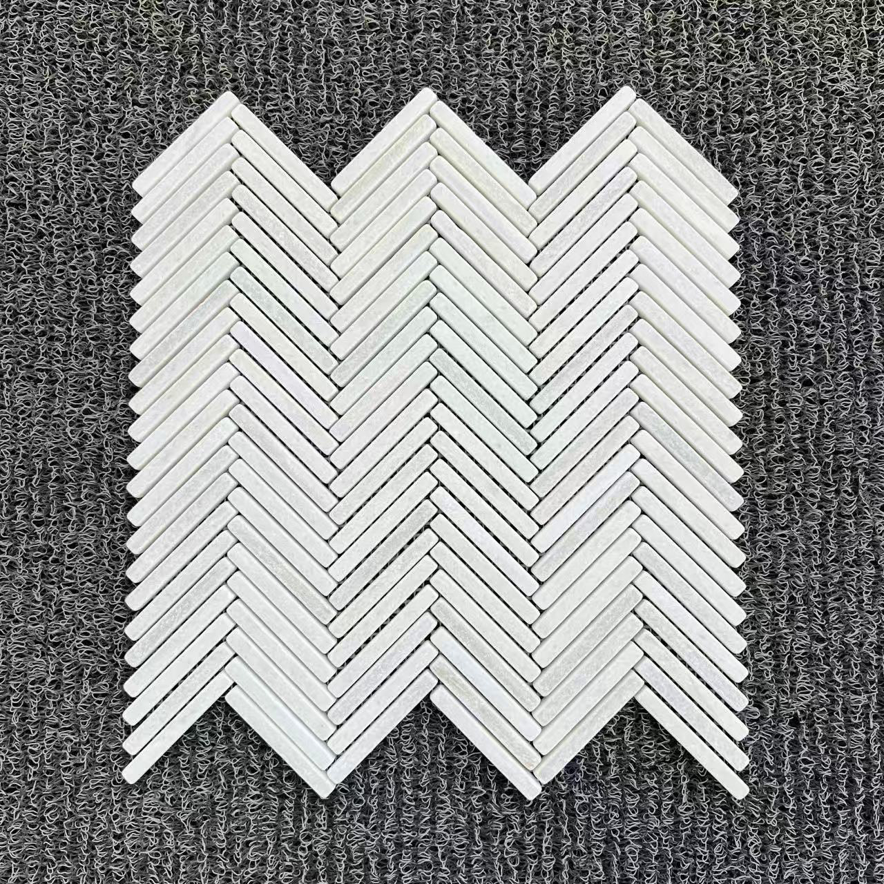 MINI HERRINGBONE NESTOS BEIGE TUMBLED