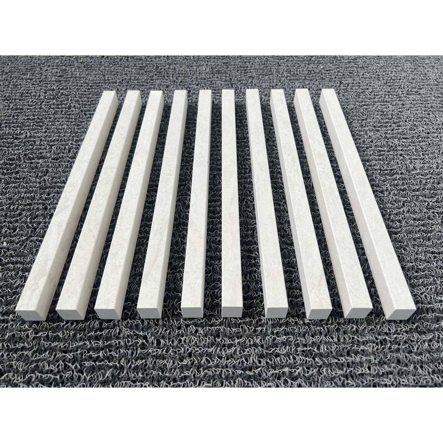 5/8" x 12" MOLDING LINER AGARWOOD LIMESTONE HONED