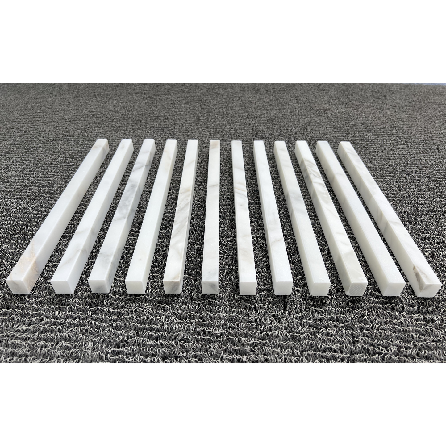5/8" x 12" MOLDING LINER CALACATTA GOLD HONED