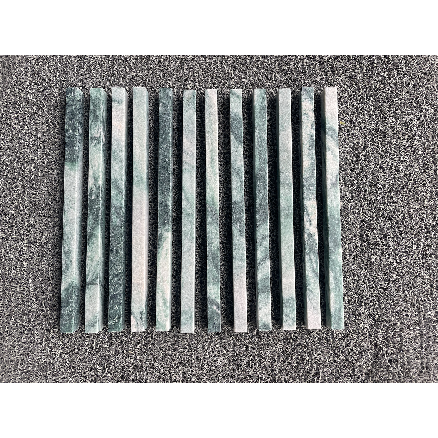 5/8" x 12" MOLDING LINER NORWEGIAN VERDE HONED