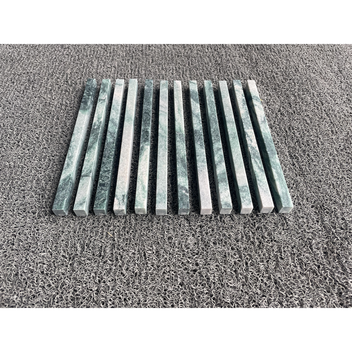 5/8" x 12" MOLDING LINER NORWEGIAN VERDE HONED